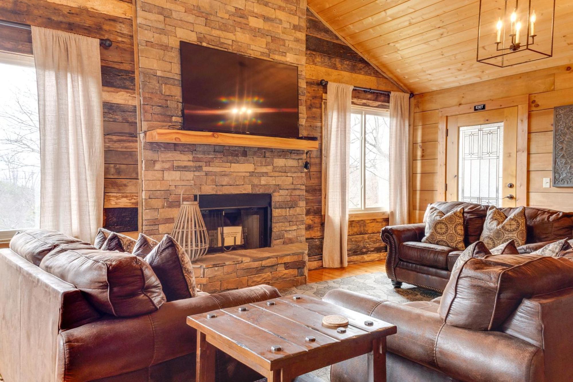 Spacious Gatlinburg Cabin With Hot Tub And Game Room! Exterior foto